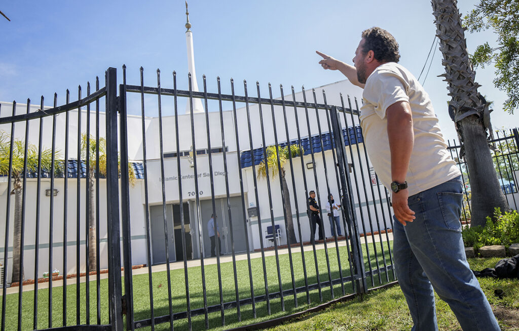 5 coisas que você deve saber sobre o tiroteio no Centro Islâmico de San Diego