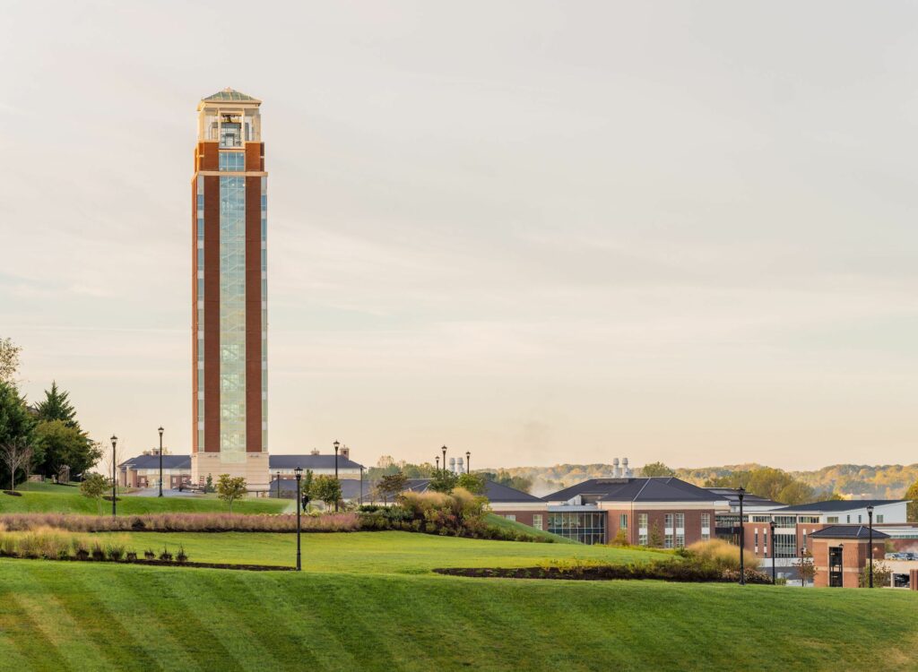Alunos da Liberty U negados subsídios estaduais para estudos religiosos continuam a batalha legal