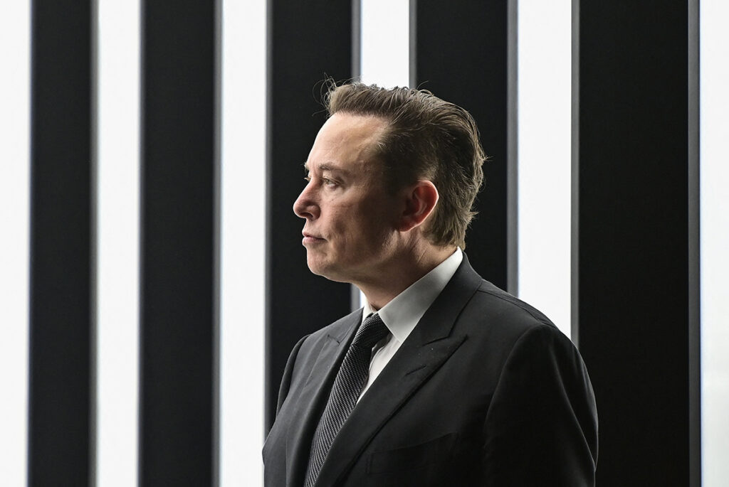 Elon Musk prevê que a empresa de implantes cerebrais Neuralink em breve produzirá 'milagres da ciência no nível de Jesus'