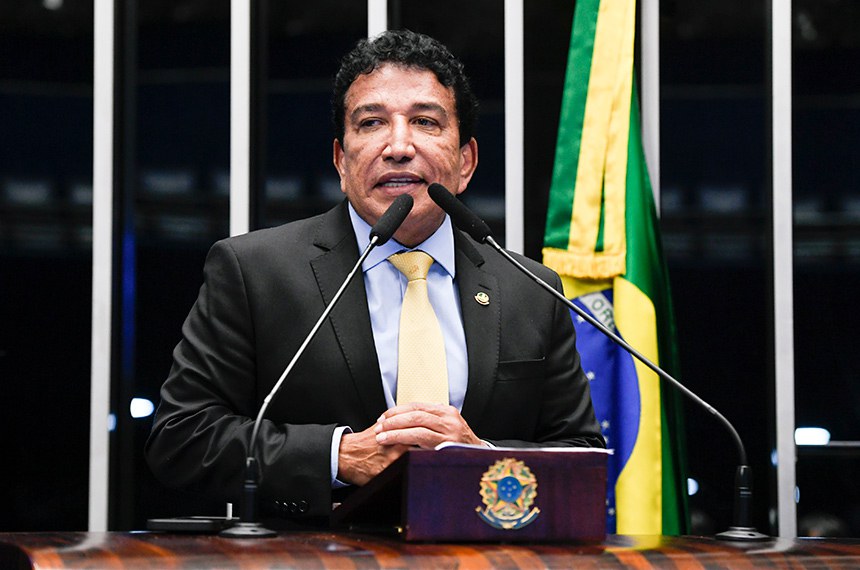 Magno Malta vai à CNJ contra juiz sobre pais por ensino domiciliar
