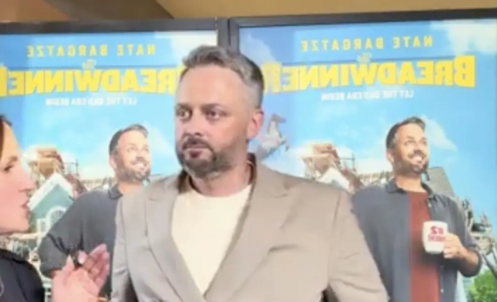 Nate Bargatze conta como a educação cristã inspira sua comédia
