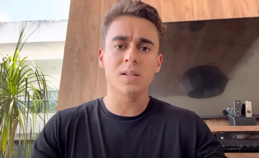 Nikolas Ferreira protesta contra condenação por homeschooling