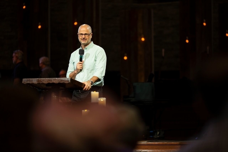 Scott Sauls sobre como a misericórdia se tornou pessoal após a queda da liderança da megaigreja