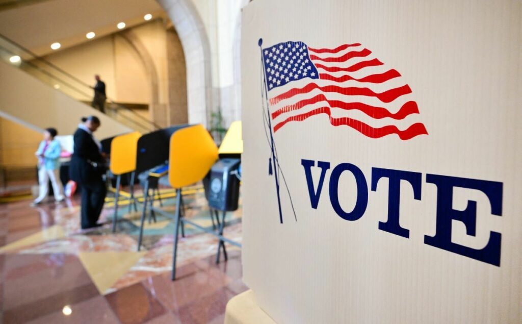 5 destaques das primárias de terça-feira: candidato apoiado por Trump perde em Iowa; Corridas na Califórnia indecisas