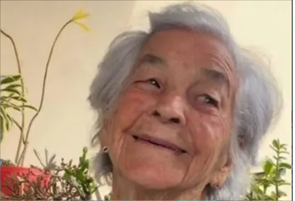 Aos 95 anos, idosa atribui longevidade à fé em Jesus e à Bíblia