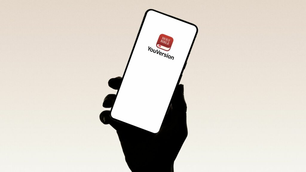 App da Bíblia sofre críticas após incluir tradução polêmica