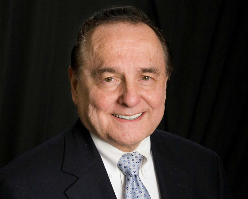 Bill Gothard melhora após ataque cardíaco e coma
