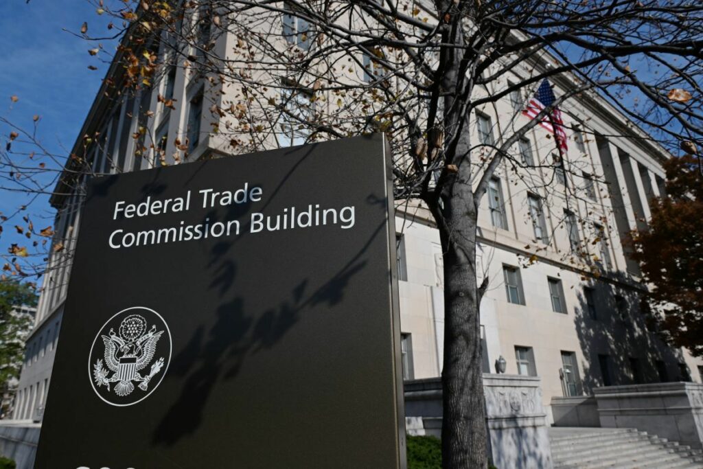 FTC processa Associação Profissional Mundial para Saúde Transgênero por práticas enganosas