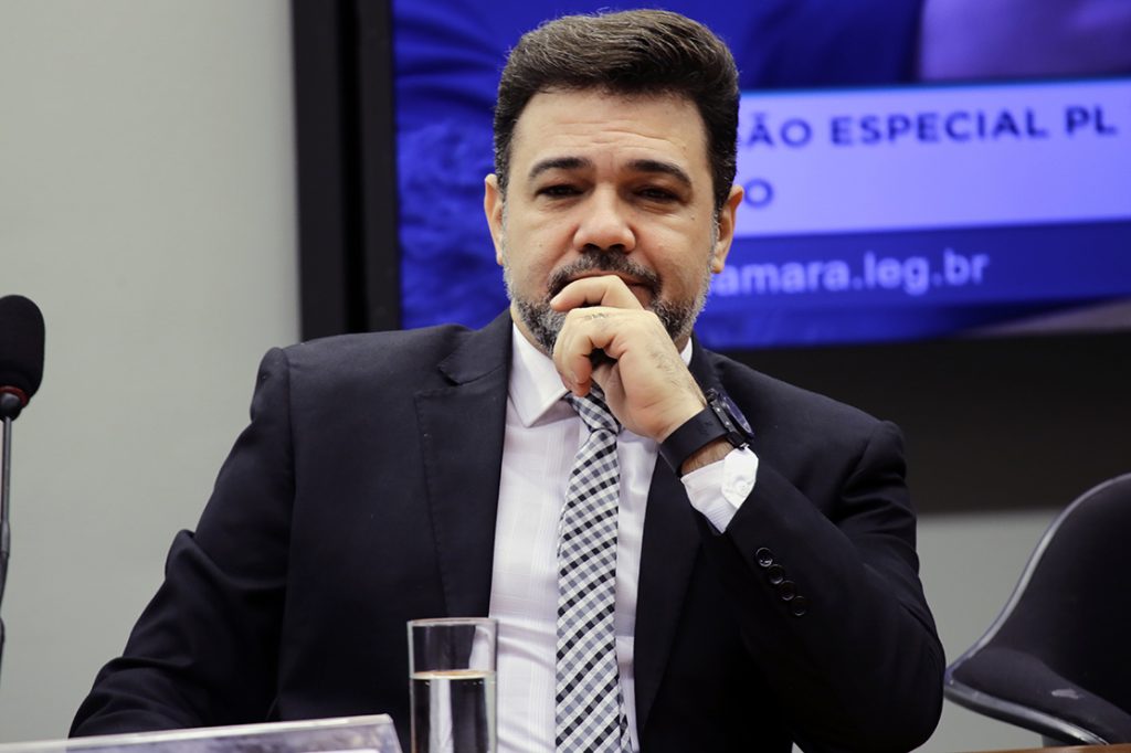 Feliciano diz acreditar em extraterrestres e dá explicação bíblica