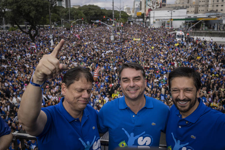 Flávio Bolsonaro na Marcha para Jesus 2026: “Isso aqui não é um ato político”