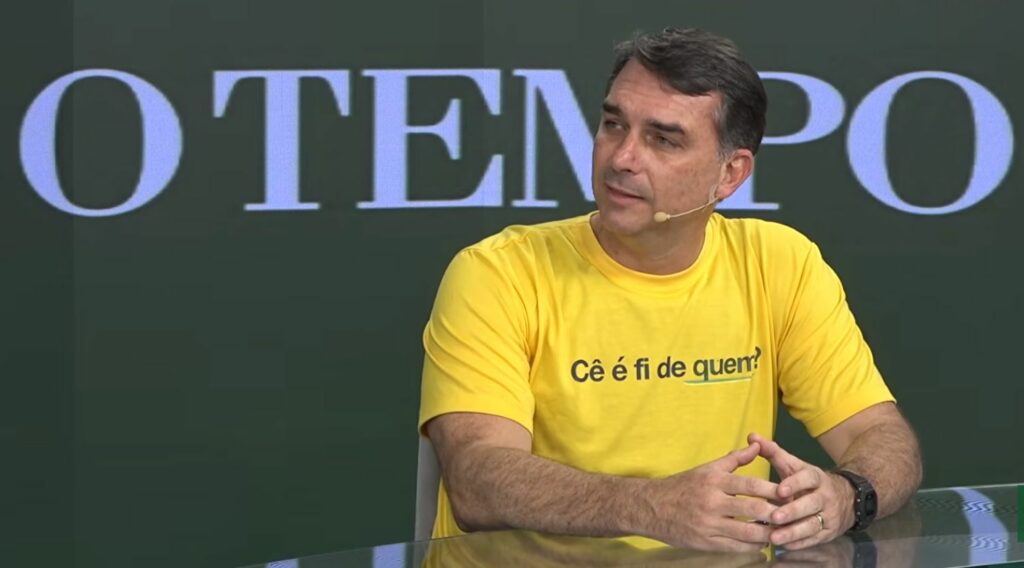 Flávio Bolsonaro promete indicar conservador ao STF se for eleito