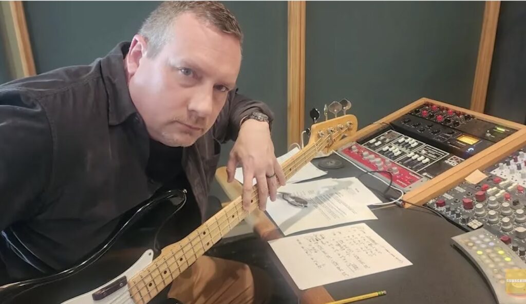 Justin Cary, baixista do Sixpence None the Richer, morre aos 50 anos após acidente vascular cerebral
