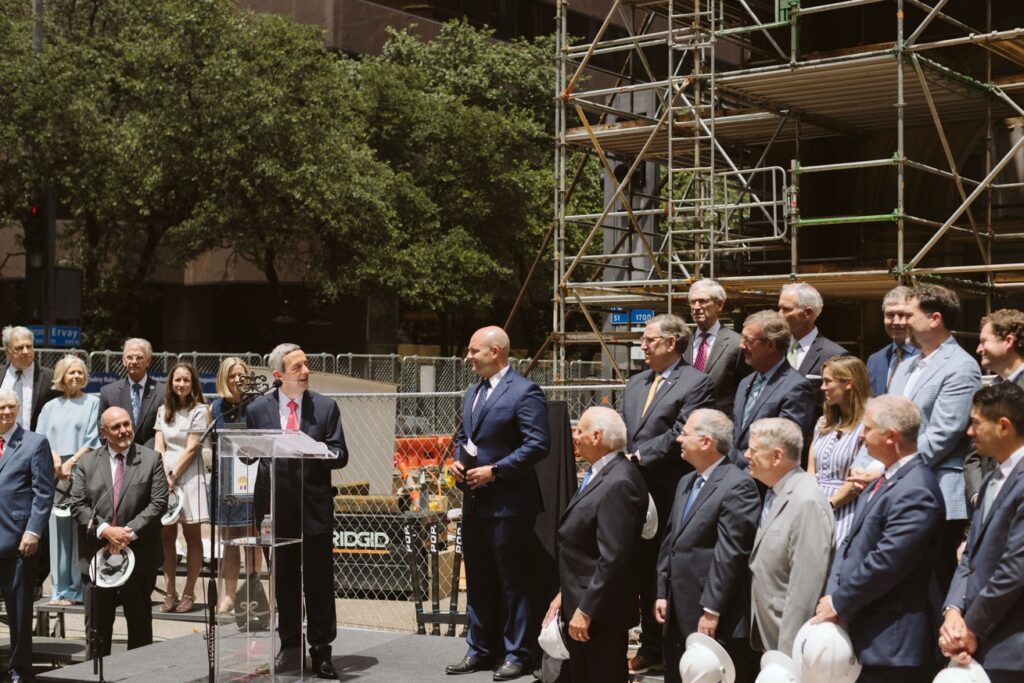 Primeiro Batista de Dallas inaugura novo santuário, tem como meta a estreia na Páscoa de 2028