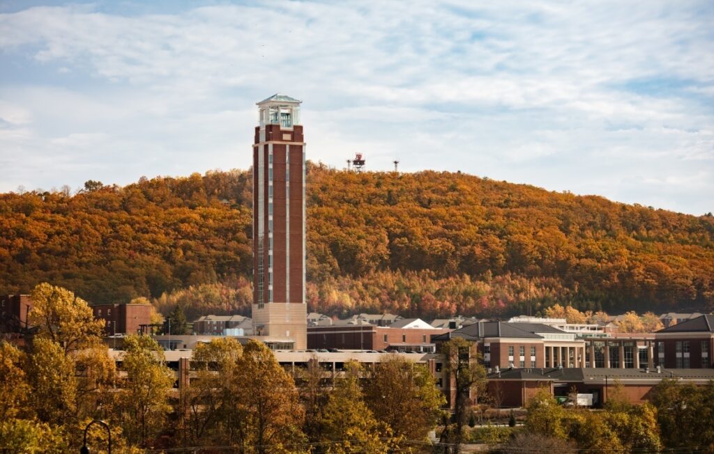 Trey Falwell abre processo de US$ 1,75 milhão contra Liberty University e alega quebra de contrato