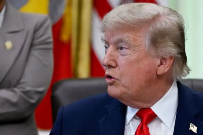 Trump anuncia que EUA e Irã assinarão um acordo de paz