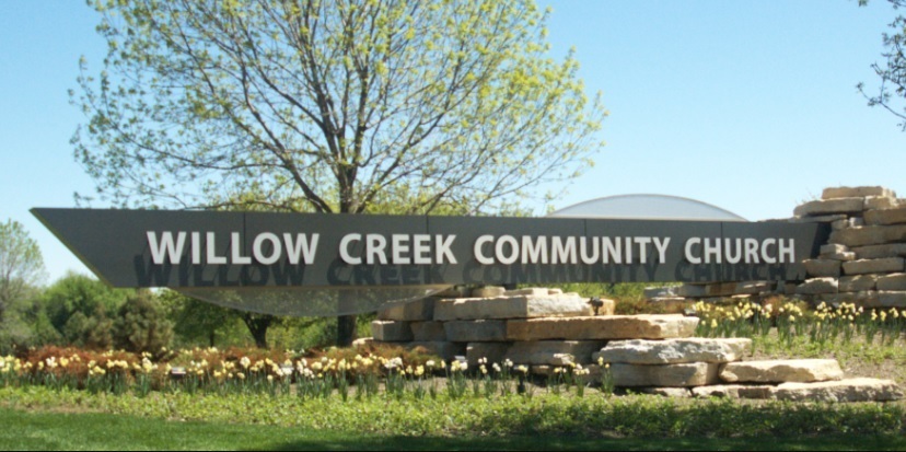 Homem preso por ameaças à Igreja Comunitária de Willow Creek
