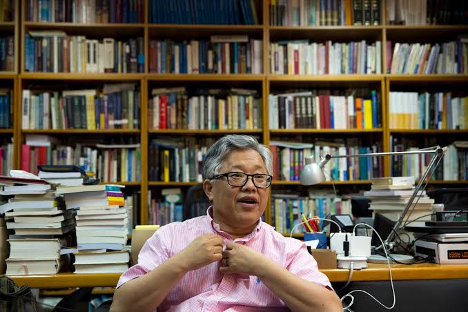 Liberdade religiosa: Pastor Ezra Jin chega aos EUA após detenção