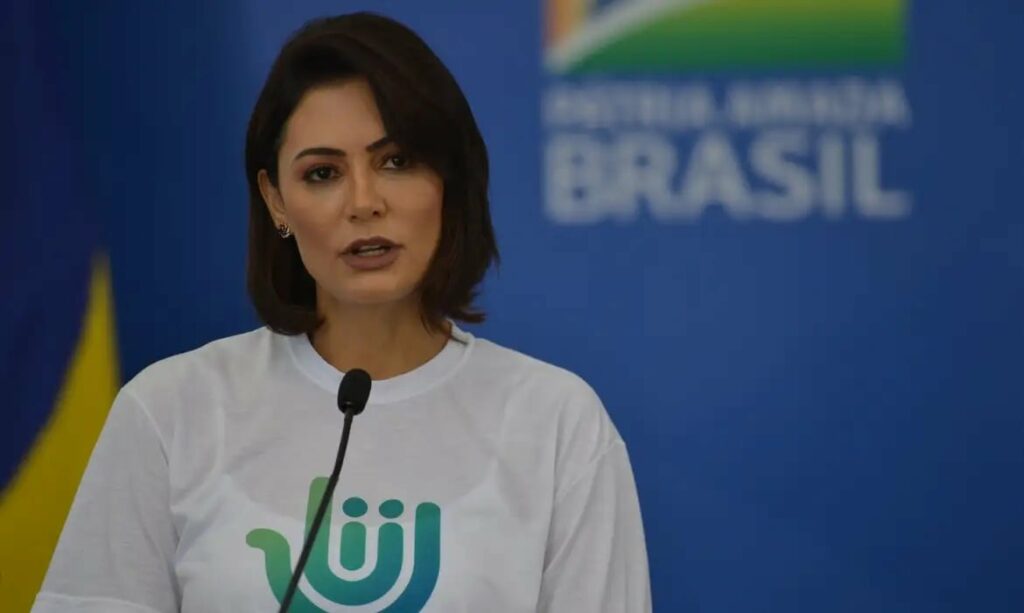 Michelle Bolsonaro pode desistir de candidatura ao Senado