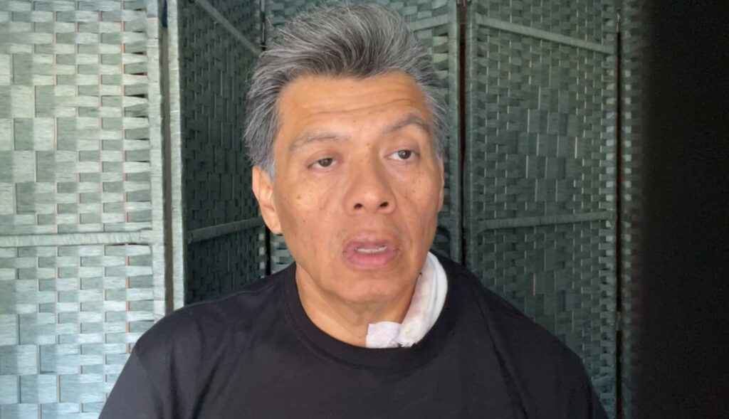 Pastor do Texas esfaqueado por garçom por rancor de confissão