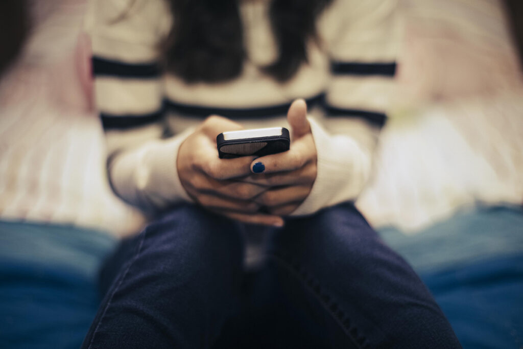 Quase 60% das mulheres da Geração Z obtêm informações sobre saúde de influenciadores: Pew