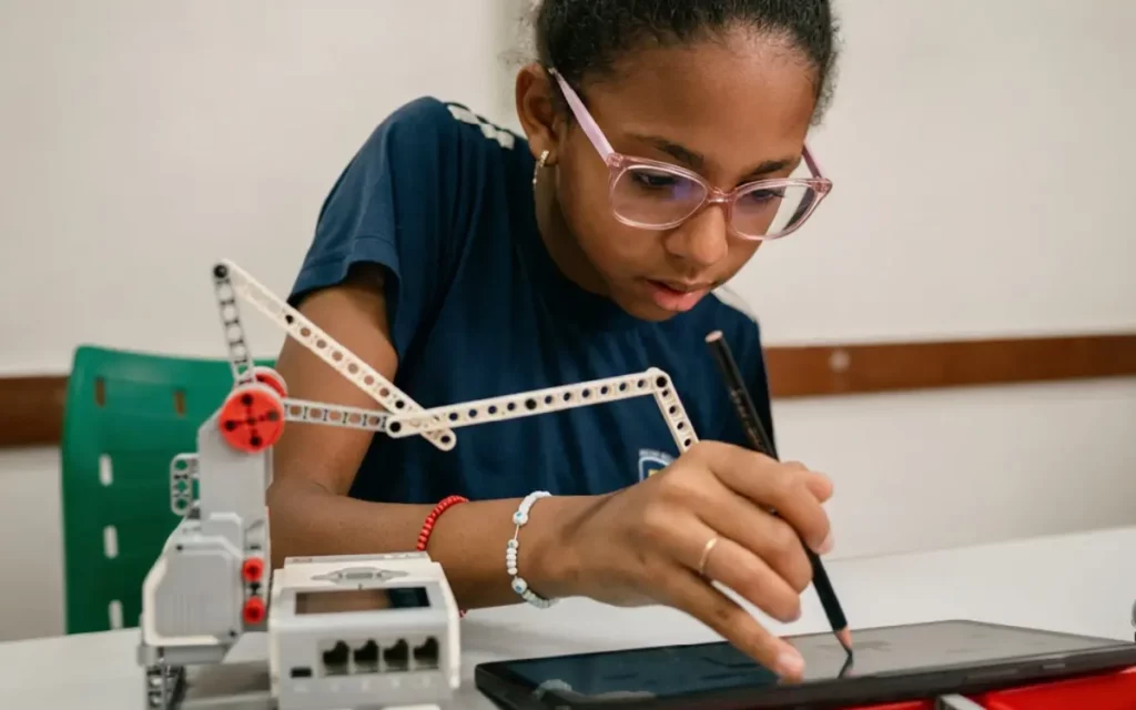 Rede Batista transforma aprendizado com cultura maker nas escolas