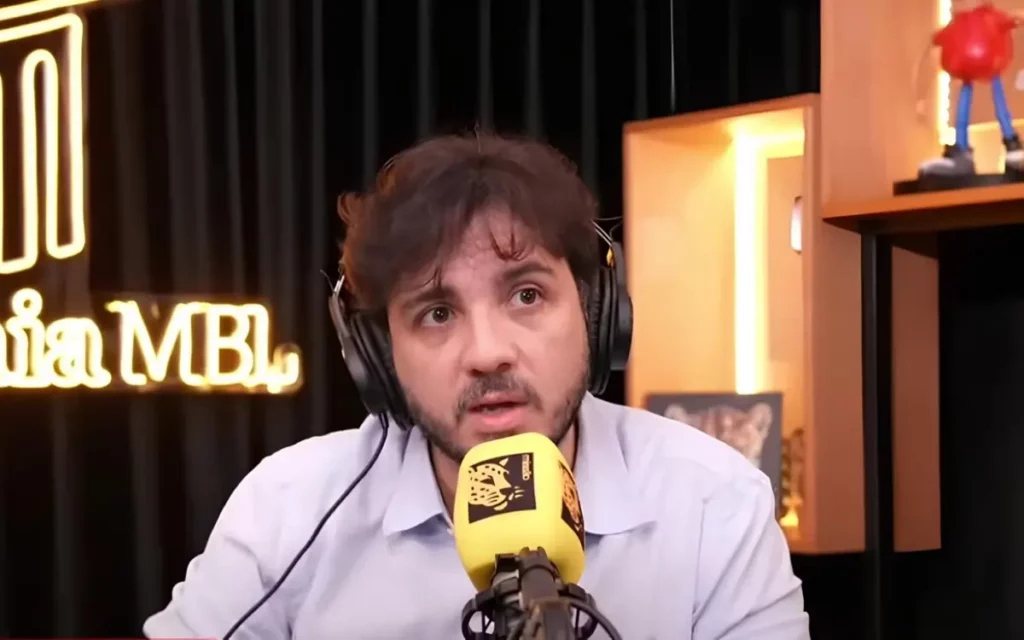 Renan Santos critica Flávio Bolsonaro e questiona sua candidatura