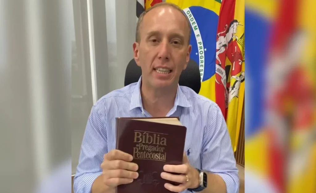 Republicanos suspende filiação do prefeito Rodrigo Manga