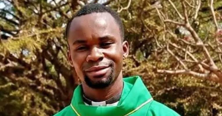 Sacerdote é assassinado em casa após trabalho por paz na África