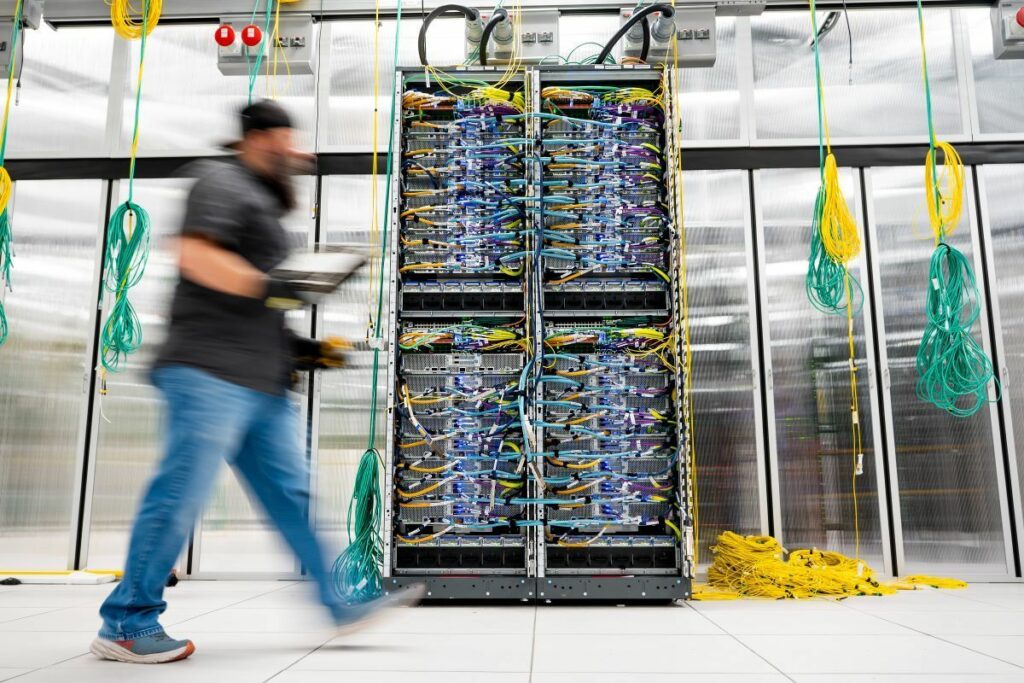 Talarico promove quadro regulatório para data centers de IA